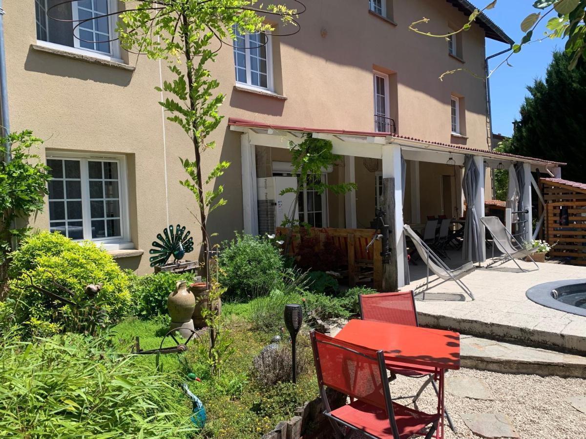 Chambres D'Hotes Les Vergers De Louise Thiolieres Exterior foto