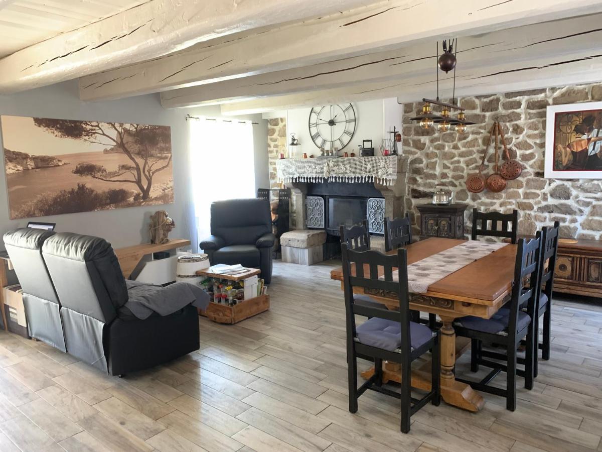 Chambres D'Hotes Les Vergers De Louise Thiolieres Exterior foto